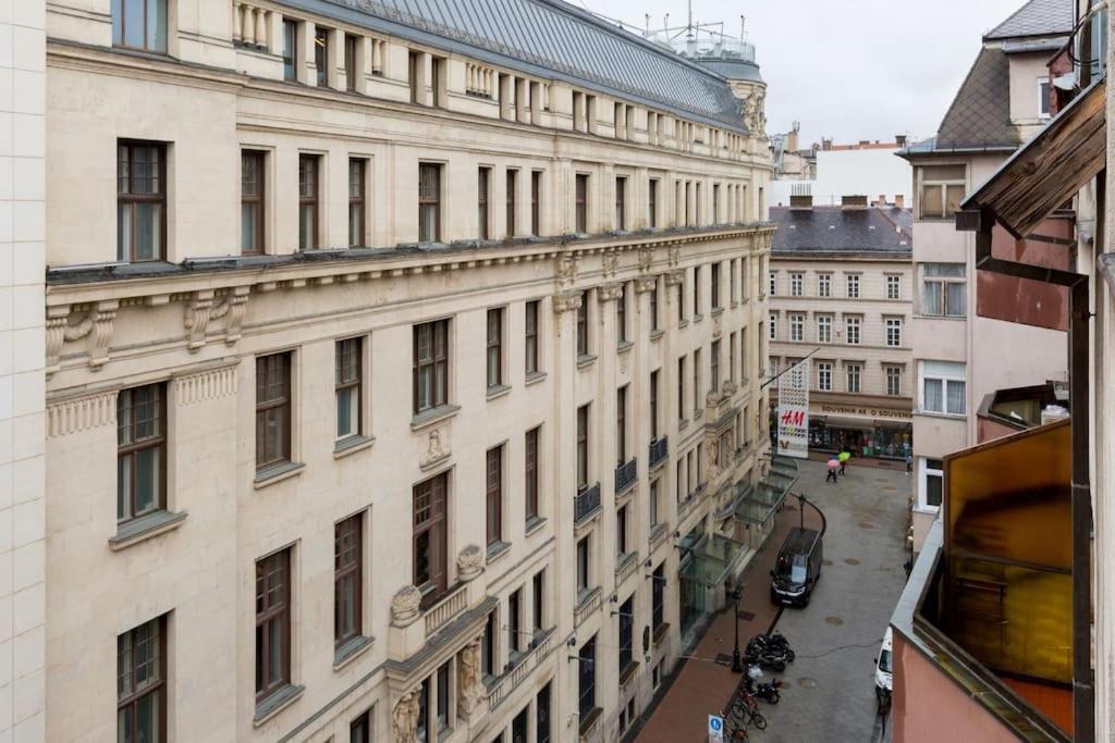 Aranykez 4-6: Downtown Studio Budapeste Exterior foto